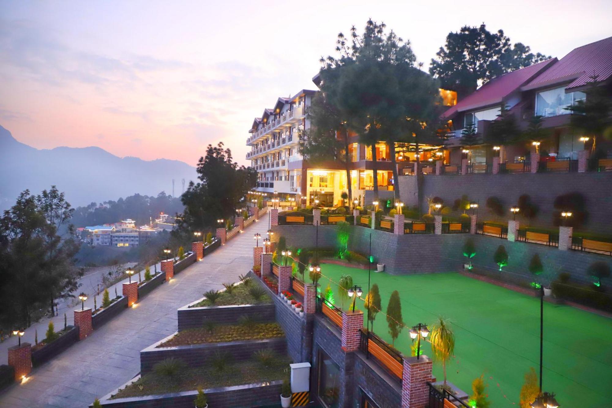 Deventure Shimla Hills Hotel Kandaghat Ngoại thất bức ảnh