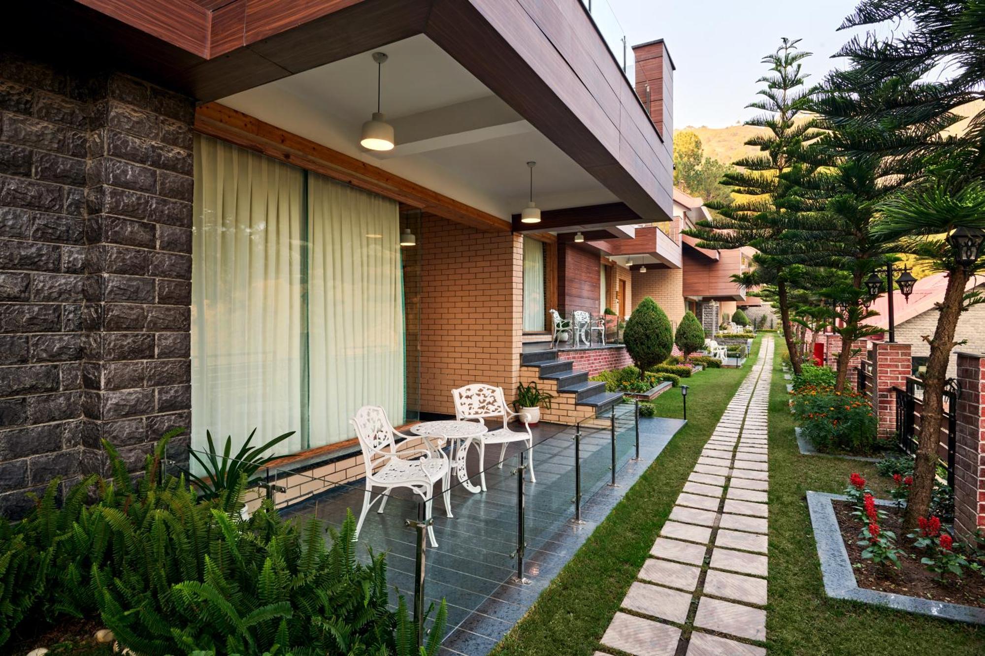 Deventure Shimla Hills Hotel Kandaghat Ngoại thất bức ảnh
