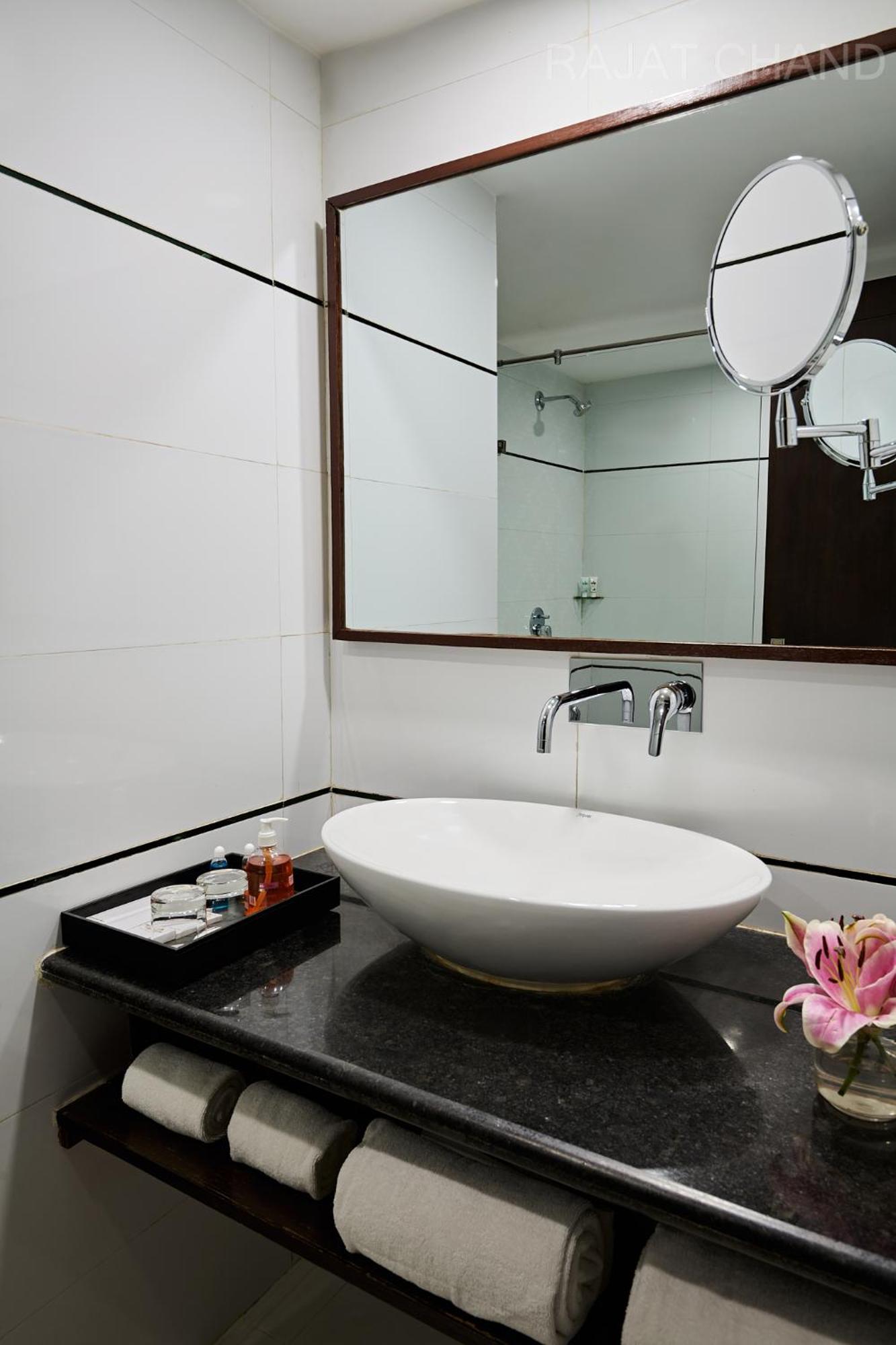 Deventure Shimla Hills Hotel Kandaghat Ngoại thất bức ảnh